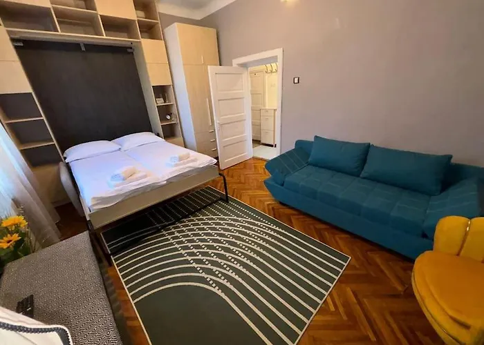 Sunflower Apartment